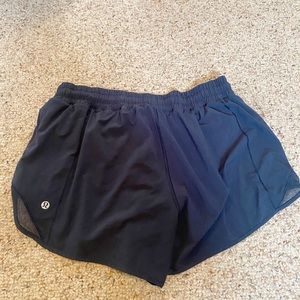 Lululemon Hotty Hot shorts 4”